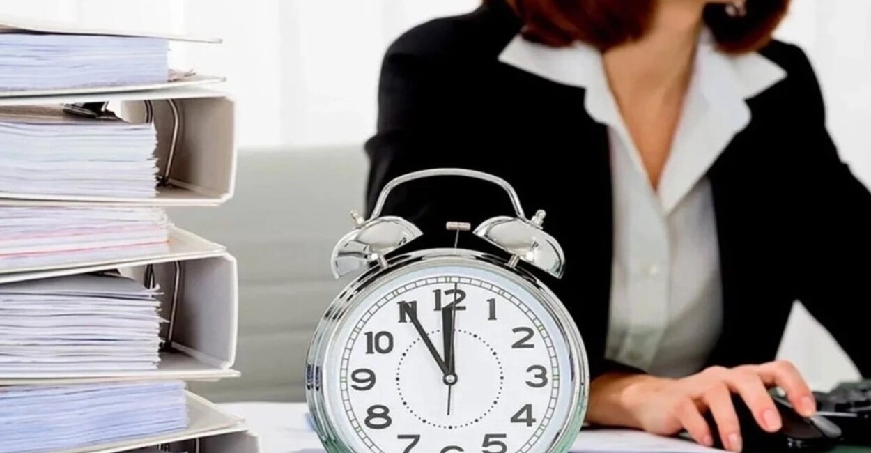 Çalışma Saatlerinde Büyük Değişiklik! Kamu ve Özel Sektörde Mesai Süreleri Düşüyor