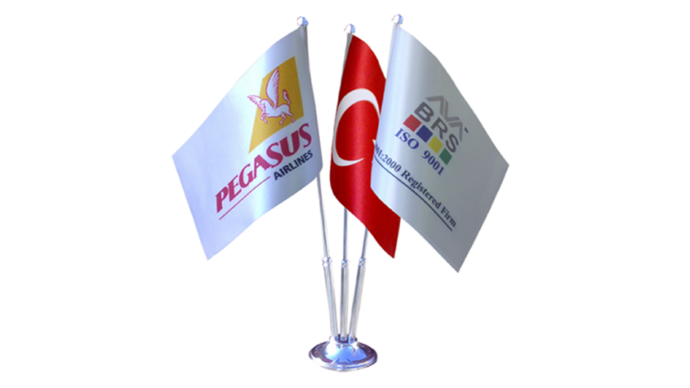 Masa Bayrağı Değer Katan Görünüm Veriyor